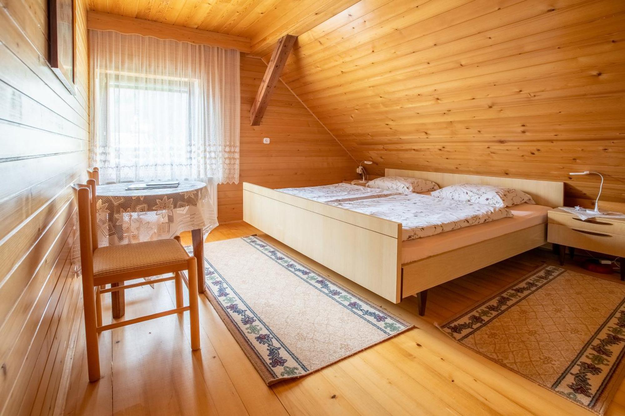 V Objemu Gora Lägenhet Bohinj Exteriör bild