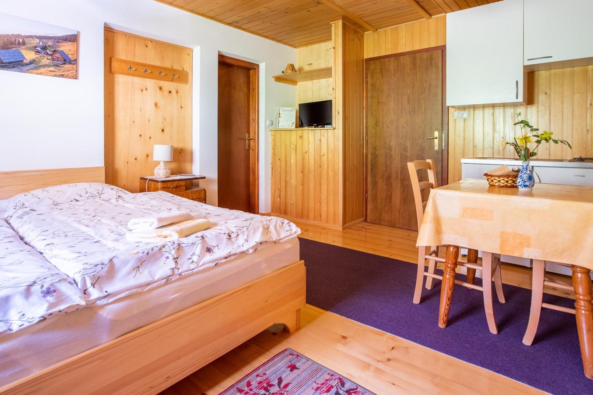 V Objemu Gora Lägenhet Bohinj Exteriör bild